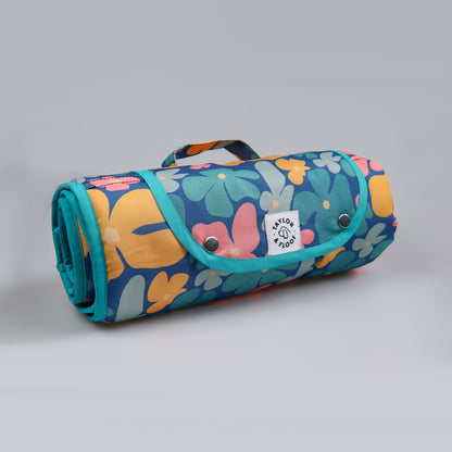 Blooming Wild Taylor and Floof Settle mat, perfect for teaching dogs to settle in new environments.