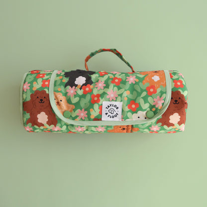 Detailed close-up of doodle dog and cockapoo illustrations on the Floof Flock settle mat. Soft, durable fabric ideal for dog parents who love designer training gear.